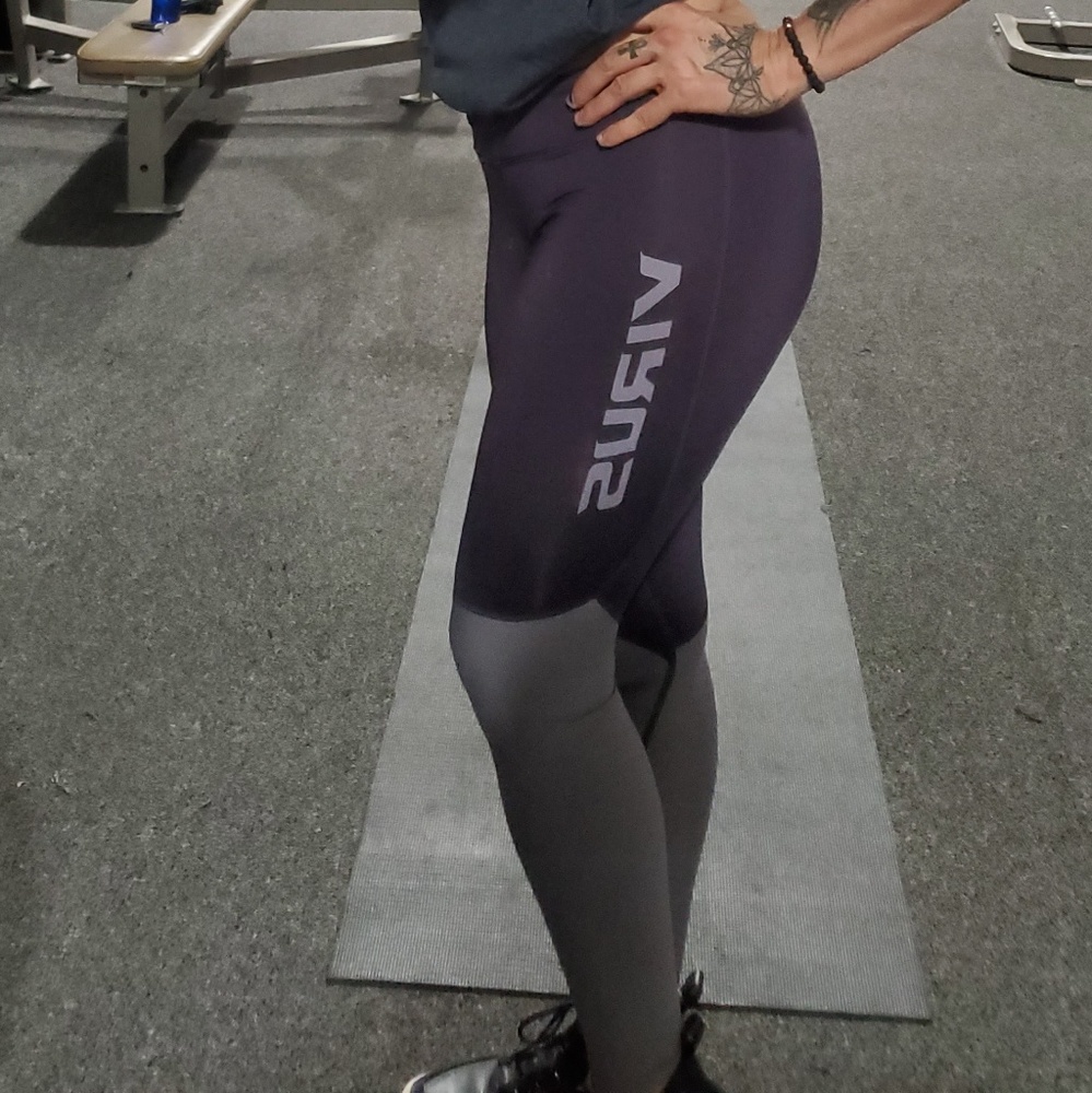 Virus workout leggings